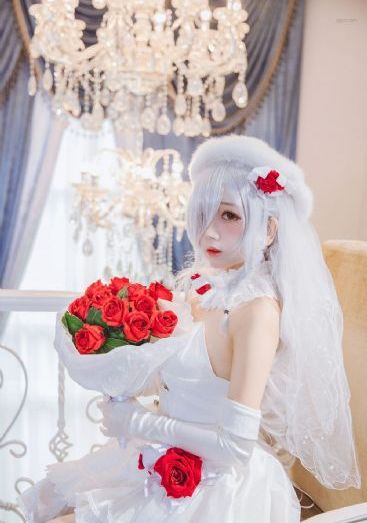 胸大的女大学生