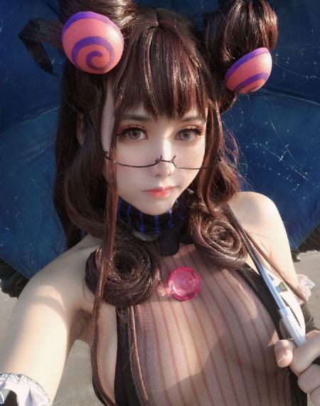 裙子下面是野兽动漫