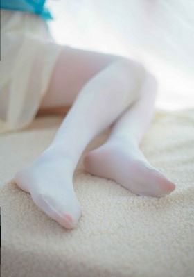 三个人捆着躁我一个