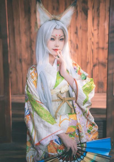 美里麻衣