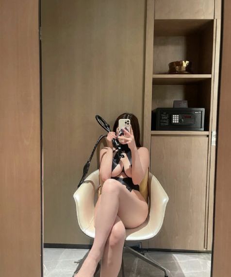 免费成人毛片
