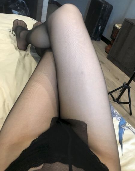寡妇与傻子做爰