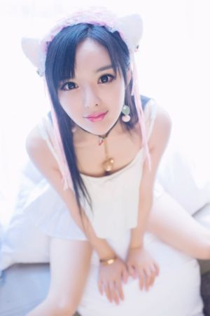 年轻秘书