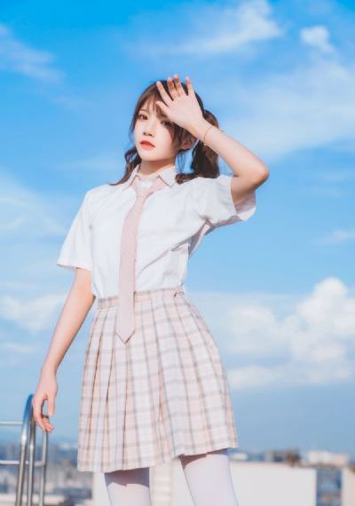 亲吻拥抱动漫免费观看