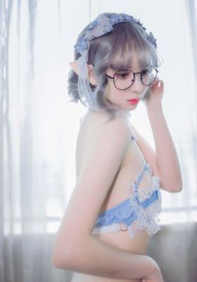 迷人的保姆免费