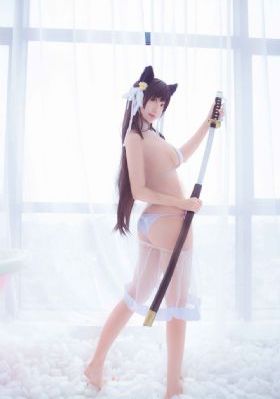秘书伺候老板玩3p
