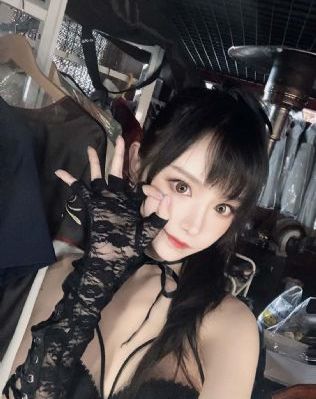 二十五岁女高中生